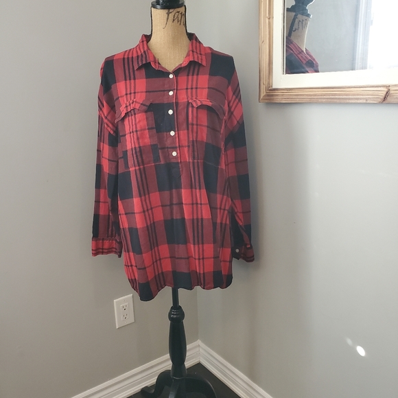 Maternity plaid tunic - Picture 1 of 3